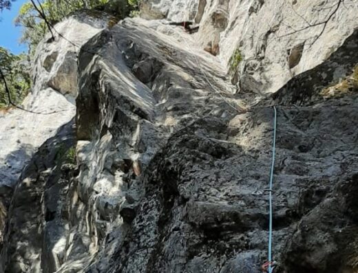 Sector de escalada – Camino viejo (Rosa y arena) – Guia en la bio